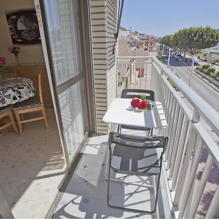 - 2 Bedrooms With Wifi And Sea Views - 01679 *